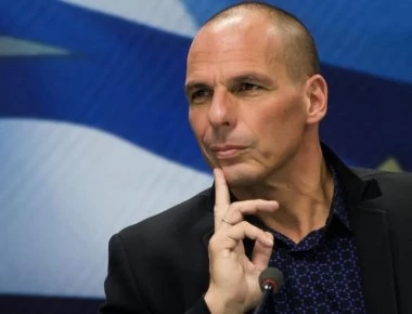 Για ποιον είναι η κόλαση; «Πληρωμένη» απάντηση Βαρουφάκη σε Τουσκ